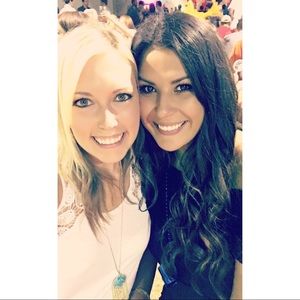 Meet your Posher, Caitlin